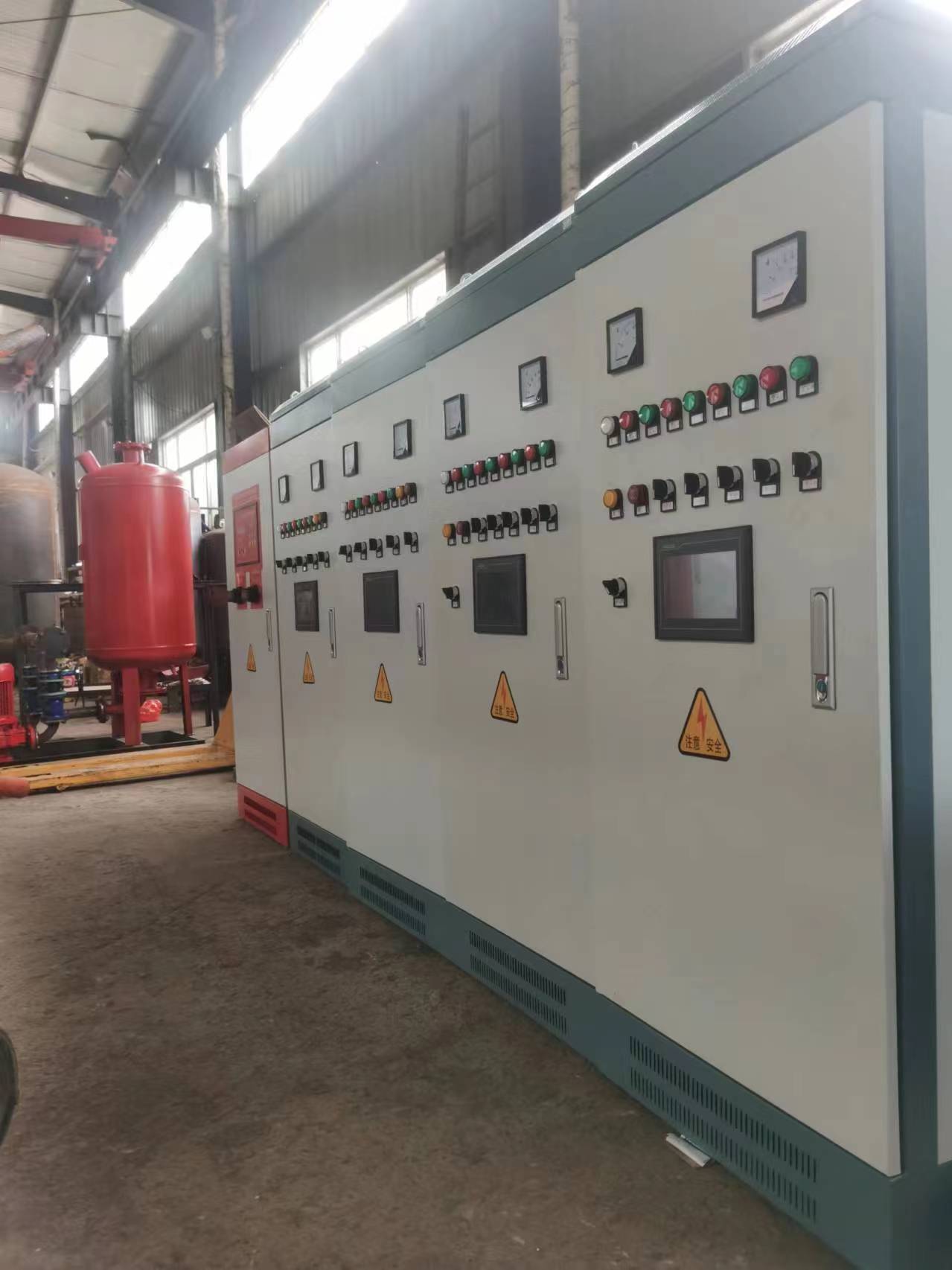 變頻控制柜廠家，國(guó)產(chǎn)變頻控制柜，ABB變頻控制柜